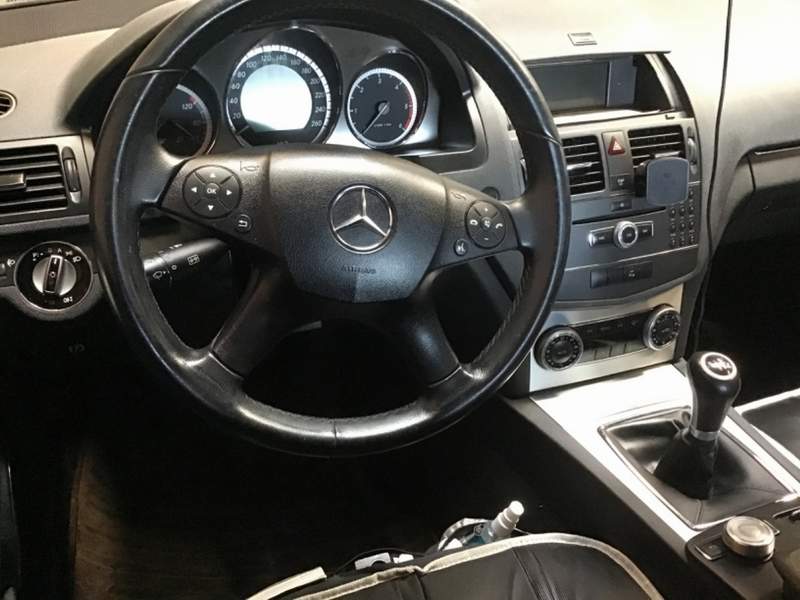 Mercedes-Benz C Klasse berlina 2.2CDi EURO5 - 2011 - 10.450 EUR - imagine 5