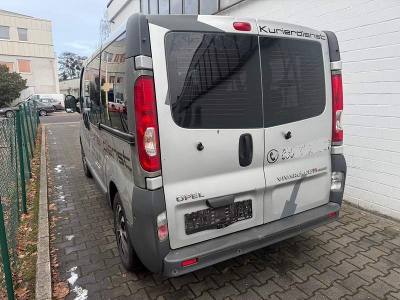 Opel Vivaro microbuz 9 locuri - rate, avans zero - 2012 - 8.500 EUR - imagine 4