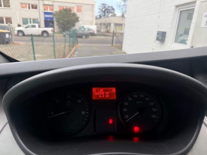 Opel Vivaro microbuz 9 locuri - rate, avans zero - 2012 - 8.500 EUR - imagine 10
