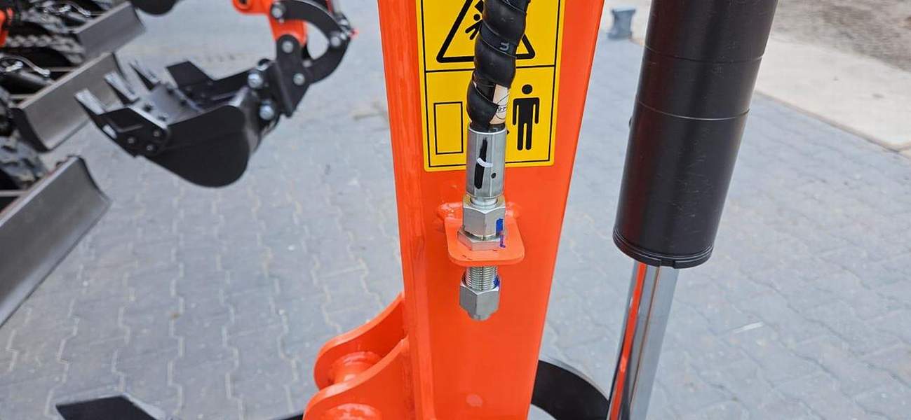 Miniexcavator Rhinoceros KS 10 - 8  - Utilaje Constructii - 2025 - 8.500 EUR - imagine 8