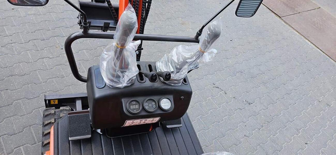 Miniexcavator Rhinoceros KS 10 - 8  - Utilaje Constructii - 2025 - 8.500 EUR - imagine 9