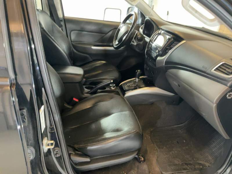 Mitsubishi L200 2.4Di-D Pick-up 4x4 EURO6 - rate, garantie - 2016 - 18.650 EUR - imagine 11