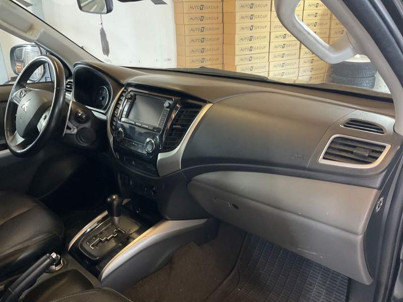 Mitsubishi L200 2.4Di-D Pick-up 4x4 EURO6 - rate, garantie - 2016 - 18.650 EUR - imagine 14