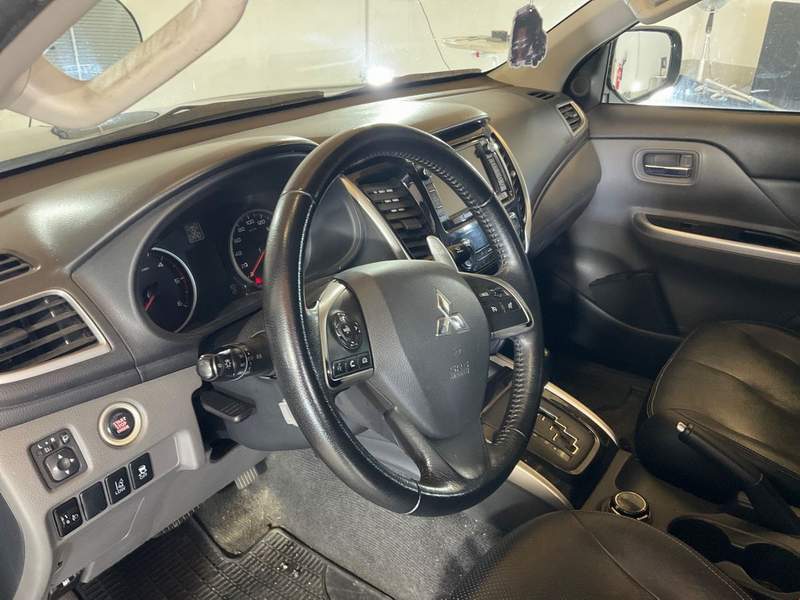 Mitsubishi L200 2.4Di-D Pick-up 4x4 EURO6 - rate, garantie - 2016 - 18.650 EUR - imagine 15