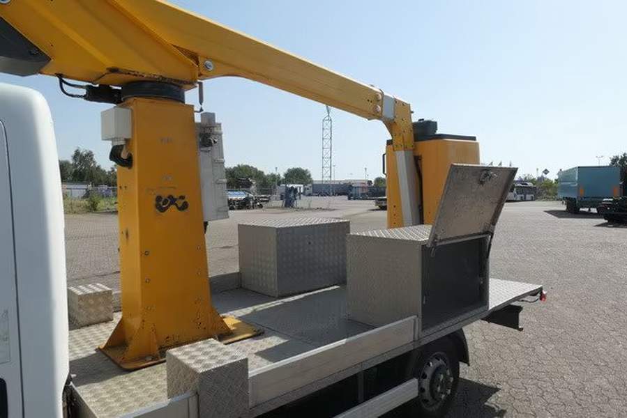 Nissan CABSTAR cu nacela 11 m inaltime de lucru - AC - 2015 - 17.900 EUR - imagine 13