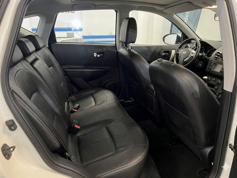 Nissan Qashqai 1.6DCi 4x4 - rate, avans zero - 2013 - 8.400 EUR - imagine 10