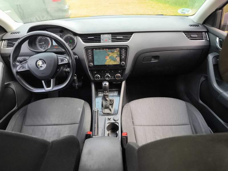Skoda OCTAVIA 2.0TDi DSG - rate, avans 0 - 2017 - 11.390 EUR - imagine 6
