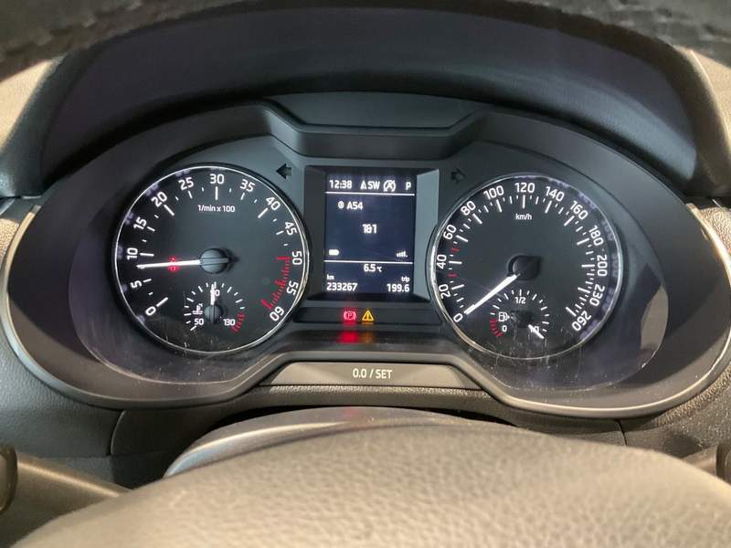 Skoda OCTAVIA 2.0TDi DSG - rate, avans 0 - 2017 - 11.390 EUR - imagine 8