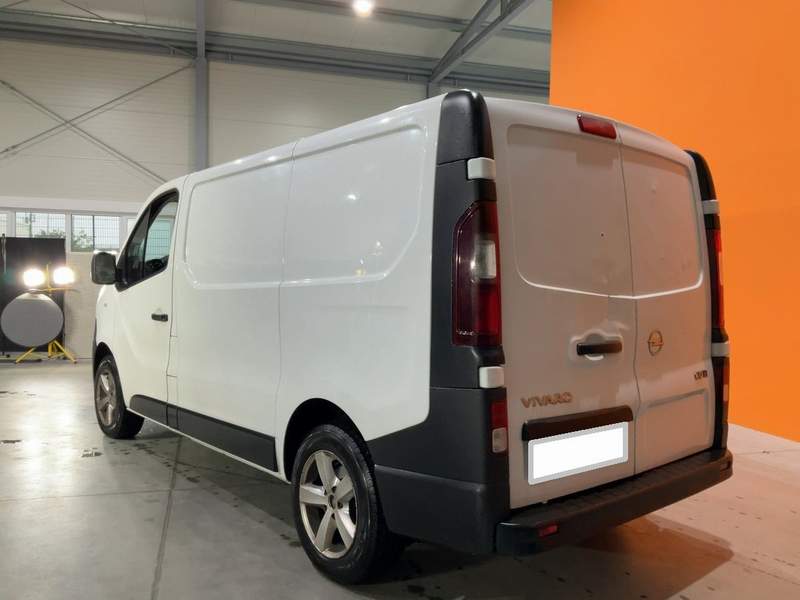 Opel VIVARO EURO6 cu AC in LEASING, RATE - 2017 - 8.800 EUR - imagine 4