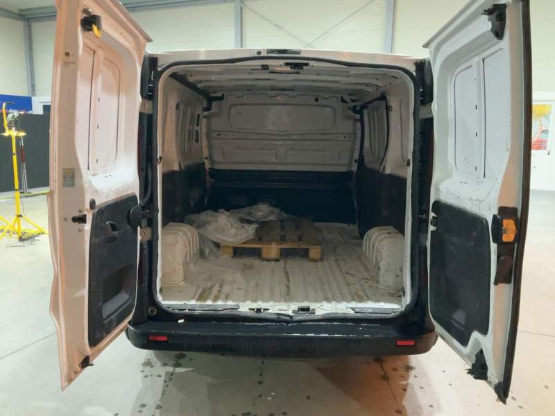 Opel VIVARO EURO6 cu AC in LEASING, RATE - 2017 - 8.800 EUR - imagine 9