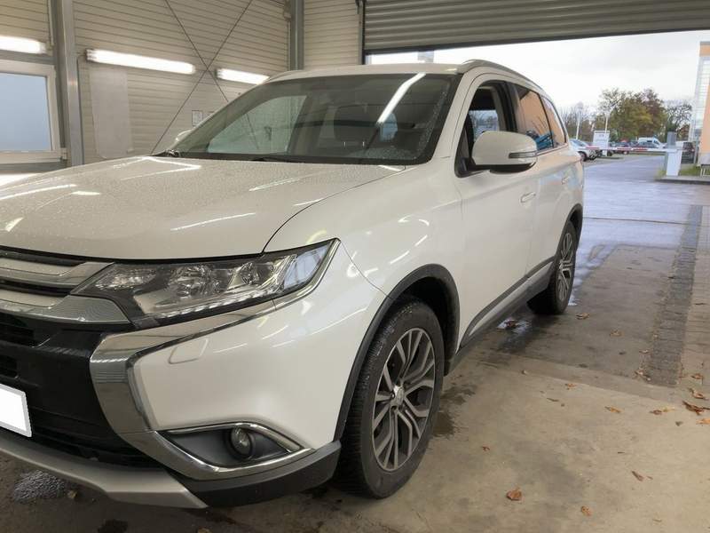 Mitsubishi Outlander 2.2Di-D 4x4 EURO6 - rate, leasing - 2016 - 12.150 EUR - imagine 3