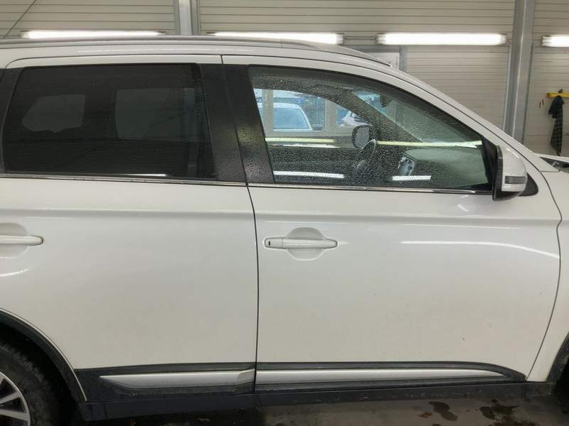 Mitsubishi Outlander 2.2Di-D 4x4 EURO6 - rate, leasing - 2016 - 12.150 EUR - imagine 8