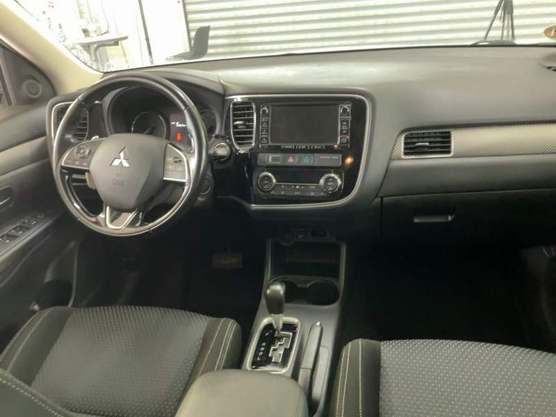 Mitsubishi Outlander 2.2Di-D 4x4 EURO6 - rate, leasing - 2016 - 12.150 EUR - imagine 12