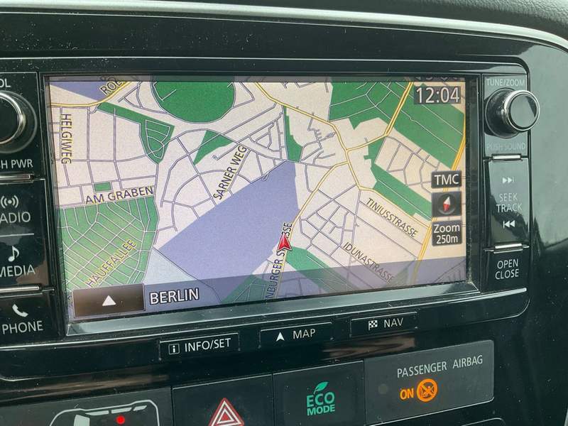 Mitsubishi Outlander 2.2Di-D 4x4 EURO6 - rate, leasing - 2016 - 12.150 EUR - imagine 15