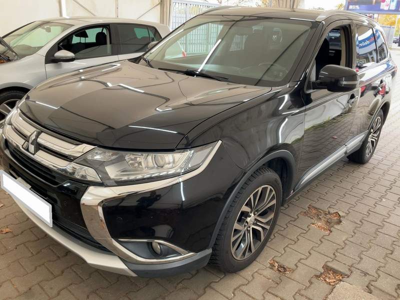 Mitsubishi Outlander SUV 7 locuri - rate, avans zero - 2016 - 8.900 EUR