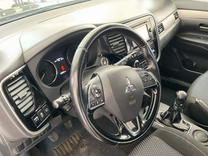 Mitsubishi Outlander SUV 7 locuri - rate, avans zero - 2016 - 8.900 EUR - imagine 15