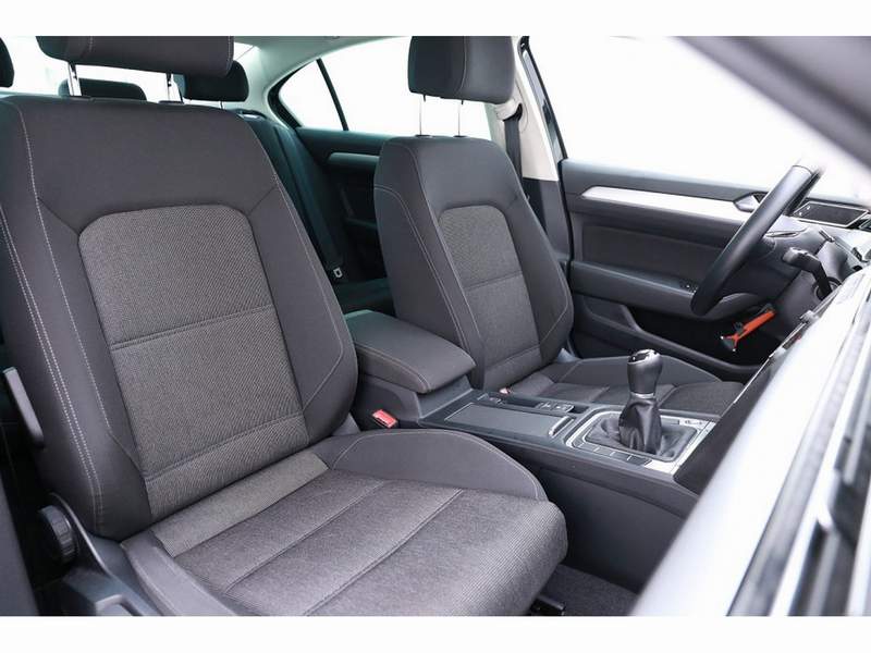 Volkswagen PASSAT 1.6TDi Berlina - EURO6 - 2018 - 13.450 EUR - imagine 7