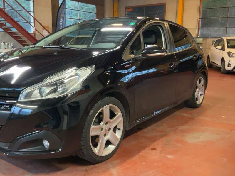 Peugeot 208 GT Line benzina, cutie manuala - rate, avans z - 2019 - 7.450 EUR - imagine 2