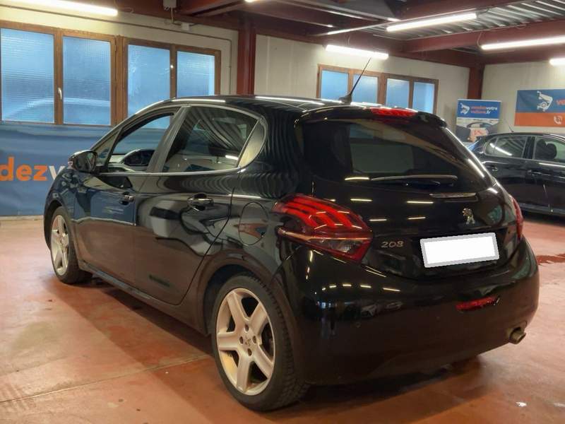 Peugeot 208 GT Line benzina, cutie manuala - rate, avans z - 2019 - 7.450 EUR - imagine 4