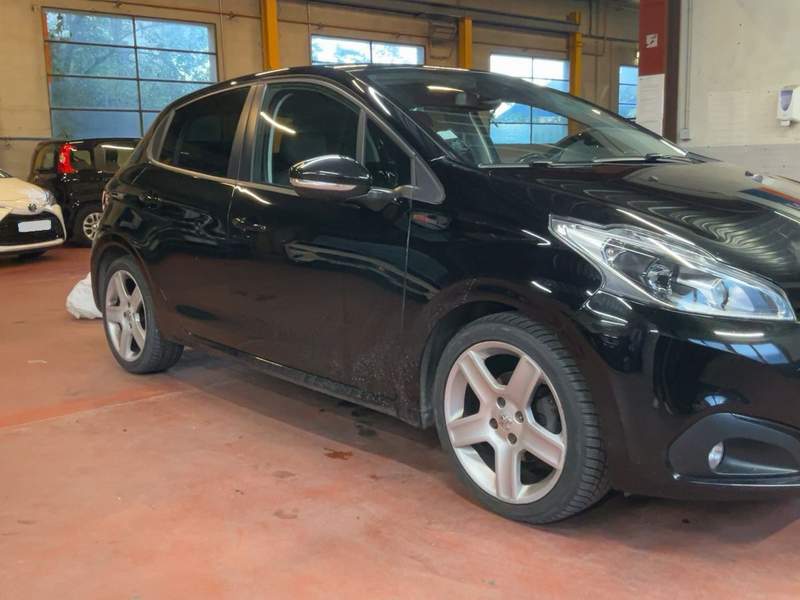 Peugeot 208 GT Line benzina, cutie manuala - rate, avans z - 2019 - 7.450 EUR - imagine 8