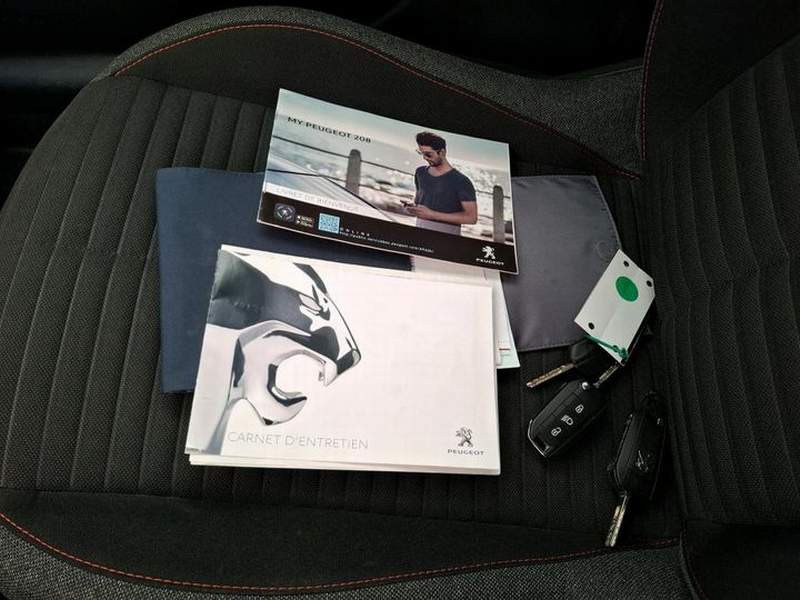 Peugeot 208 manual 1.5HDi - rate, leasing, garantie 12luni - 2020 - 9.875 EUR - imagine 7