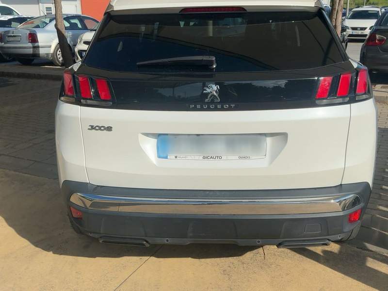 Peugeot 3008 1.2L benzina EURO6 - rate, avans 0, garantie - 2018 - 11.050 EUR - imagine 4