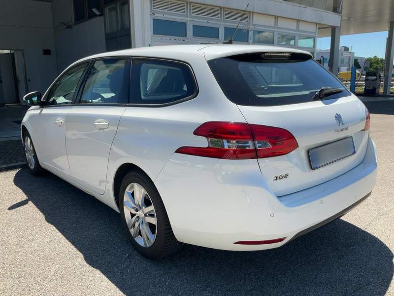Peugeot 308 1.5L Diesel Automat -  rate, avans zero, garan - 2019 - 7.990 EUR - imagine 3