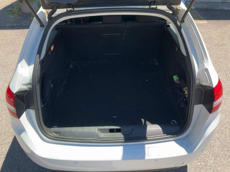 Peugeot 308 1.5L Diesel Automat -  rate, avans zero, garan - 2019 - 7.990 EUR - imagine 10