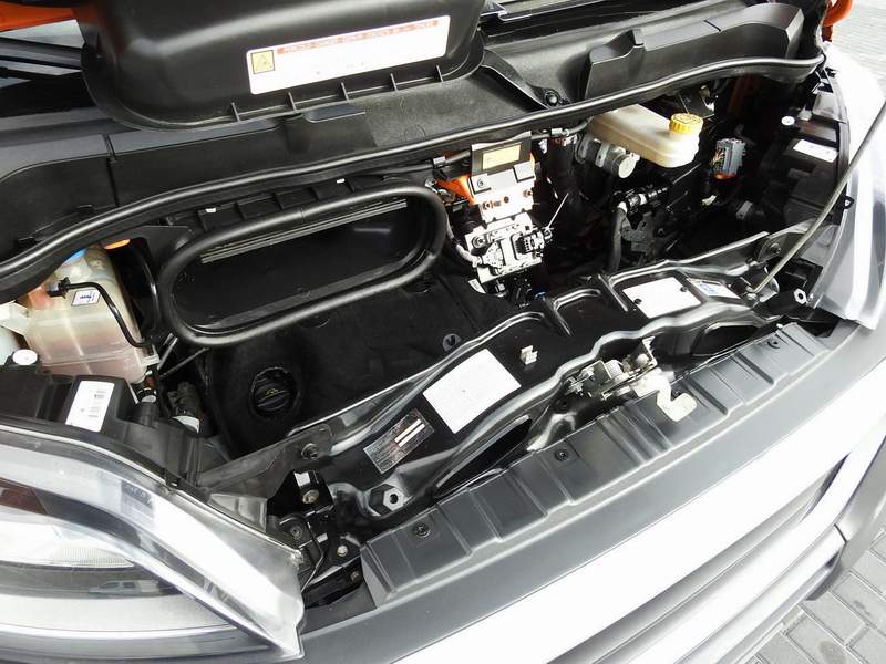 Peugeot Boxer 2.2L - bena, prelata, 7 locuri - leasing - 2020 - 14.850 EUR - imagine 13