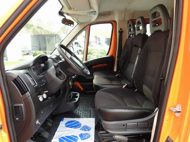 Peugeot Boxer 2.2L - bena, prelata, 7 locuri - leasing - 2020 - 14.850 EUR - imagine 6