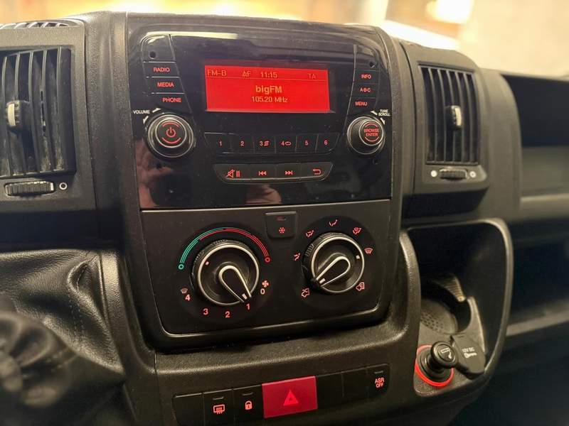 Peugeot Boxer 2021 Cabina dubla cu 7 locuri - 2021 - 15.700 EUR - imagine 8