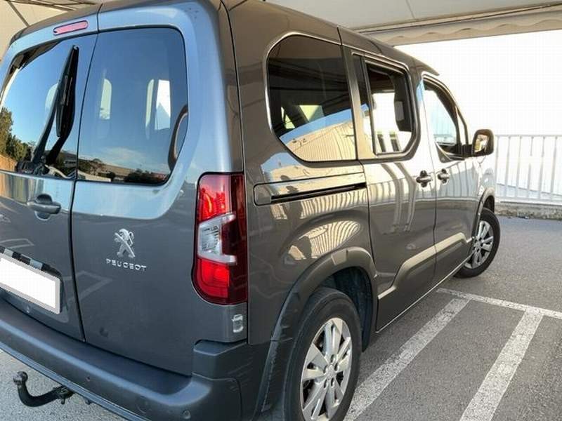 Peugeot RIFTER 1.2i cu 5 locuri - leasing, rate - 2020 - 13.850 EUR - imagine 6