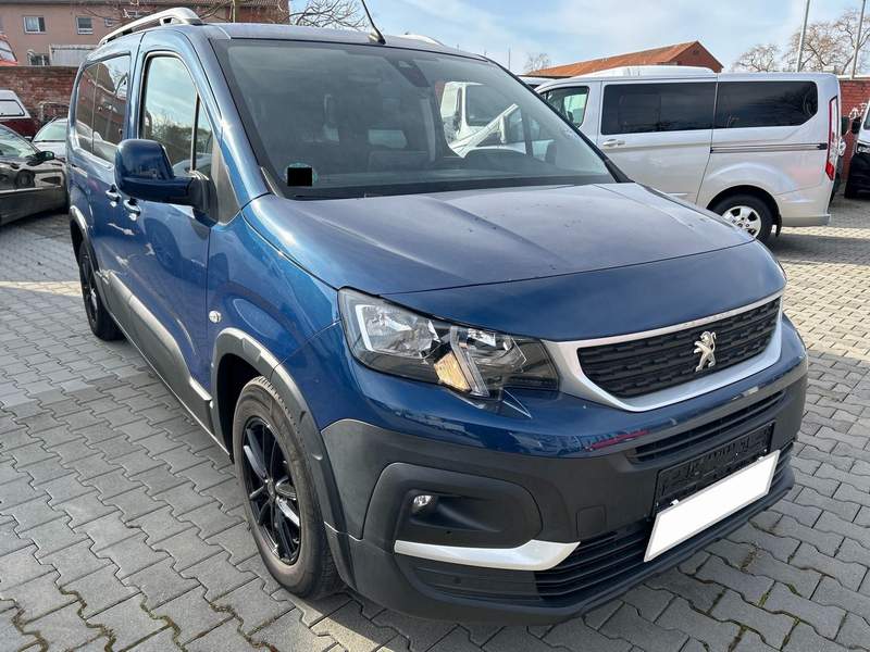 Peugeot RIFTER 1.2i cu 7 locuri - leasing, rate - 2019 - 14.850 EUR - imagine 3