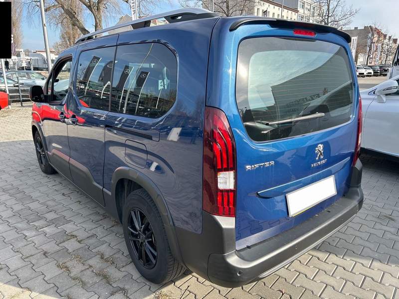 Peugeot RIFTER 1.2i cu 7 locuri - leasing, rate - 2019 - 14.850 EUR - imagine 4