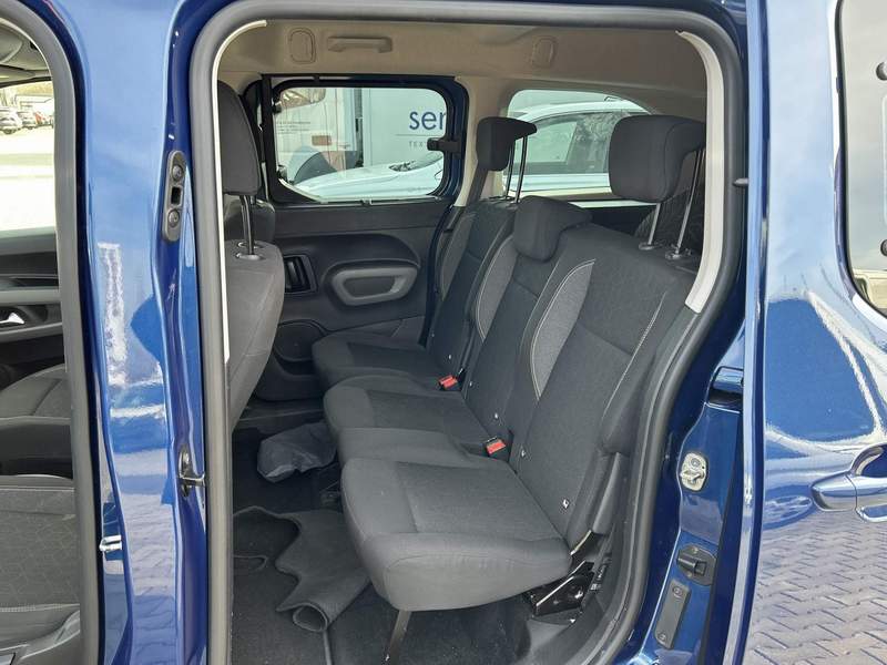 Peugeot RIFTER 1.2i cu 7 locuri - leasing, rate - 2019 - 14.850 EUR - imagine 6