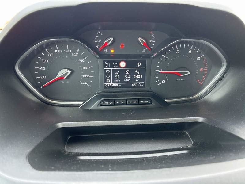 Peugeot RIFTER 1.2i cu 7 locuri - leasing, rate - 2019 - 14.850 EUR - imagine 9