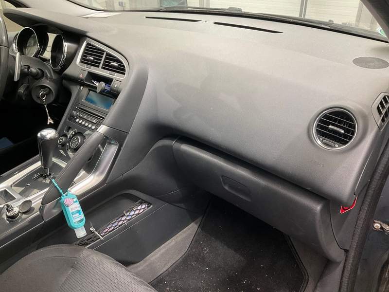 Peugeot 3008 1.6HDi EURO5 FAP -  AUTOMAT - 2011 - 4.950 EUR - imagine 15