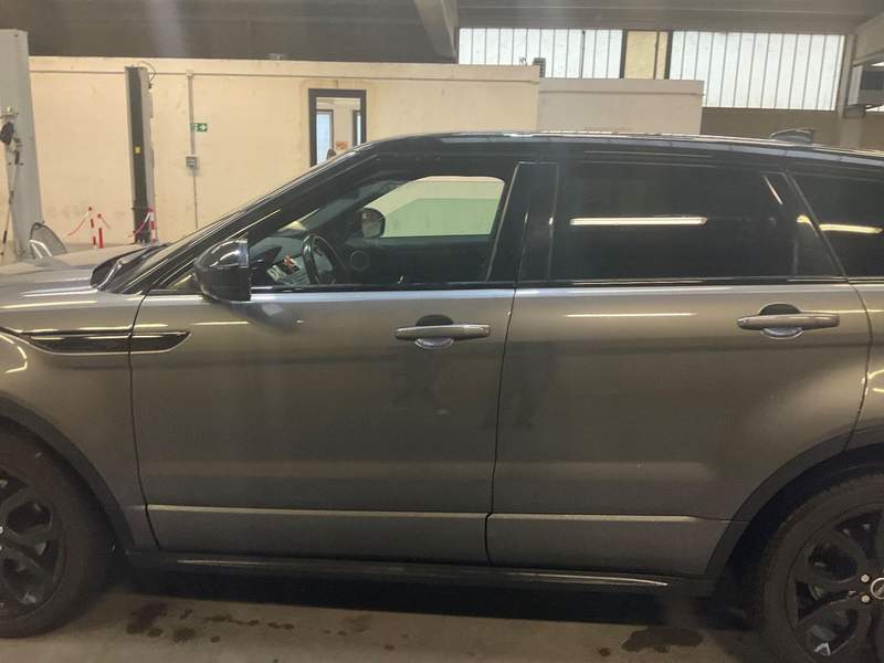 Land Rover EVOQUE 4x4 2.0TDi-EURO6 - 2017 - 17.450 EUR - imagine 2