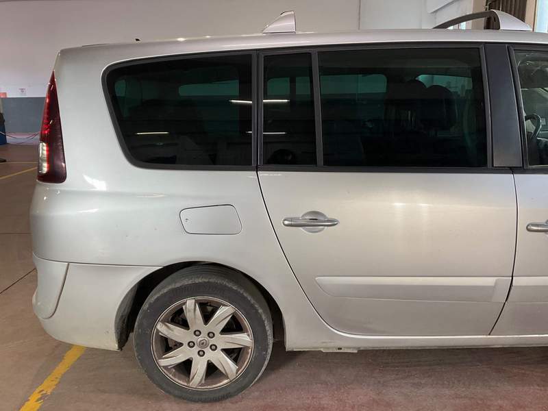 Renault Grand ESPACE 2012 2.0DCi cutie manuala - rate, ava - 2012 - 4.500 EUR - imagine 9