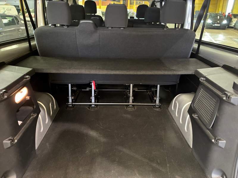 Renault TRAFIC 2.0DCi 8+1 locuri Euro6 - 2019 - 14.850 EUR - imagine 8