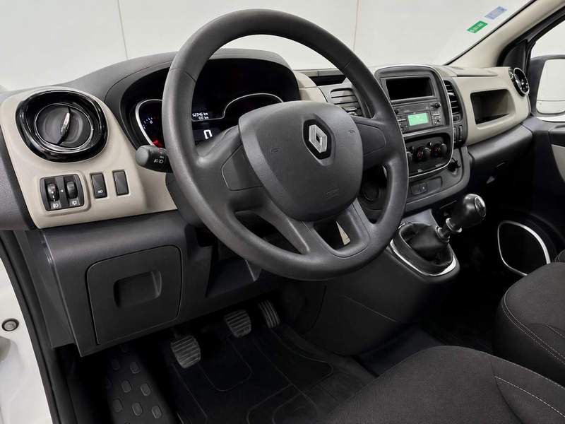 Renault Trafic SWB 1.6DCi Euro6 - leasing, rate, garantie - 2020 - 9.850 EUR - imagine 8