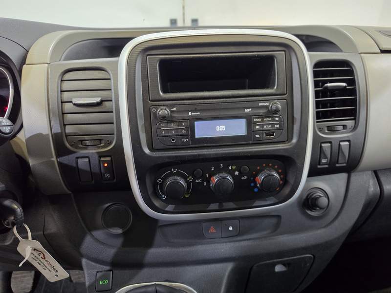 Renault Trafic SWB 1.6DCi Euro6 - leasing, rate, garantie - 2020 - 9.850 EUR - imagine 10
