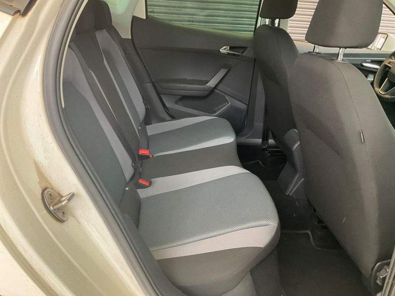 Seat ARONA 1.0TSi - rate, leasing - 2019 - 12.780 EUR - imagine 10