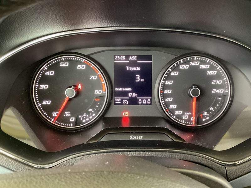 Seat ARONA 1.0TSi - rate, leasing - 2019 - 12.780 EUR - imagine 13