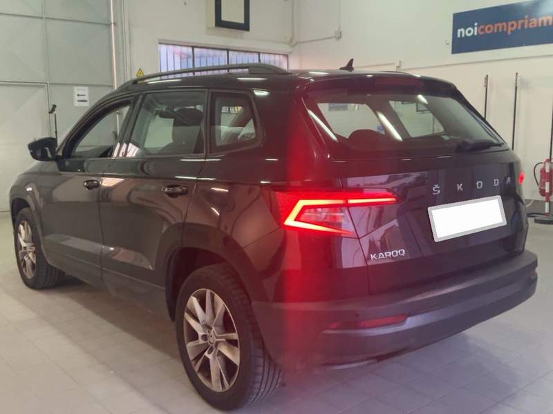 Skoda Karoq 1.6TDi 4x2 automat - rate, leasing, garantie - 2019 - 15.800 EUR - imagine 4