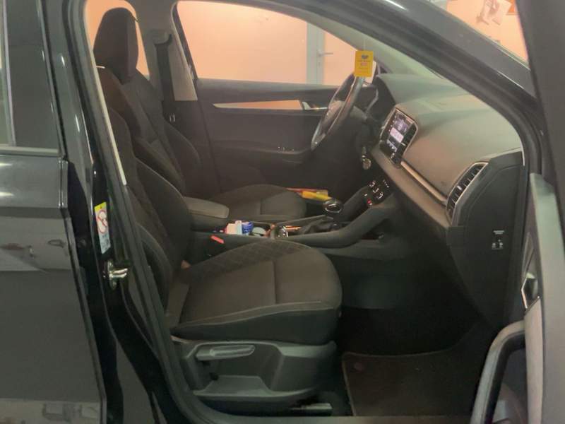 Skoda Karoq 1.6TDi 4x2 automat - rate, leasing, garantie - 2019 - 15.800 EUR - imagine 13