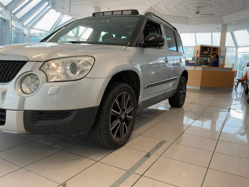 Skoda YETI 2.0TDi 140CP 4x4 - rate, leasing - 2013 - 8.490 EUR - imagine 2