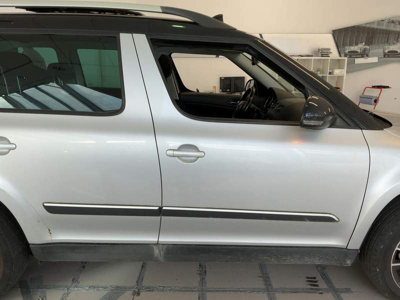 Skoda YETI 2.0TDi 140CP 4x4 - rate, leasing - 2013 - 8.490 EUR - imagine 7