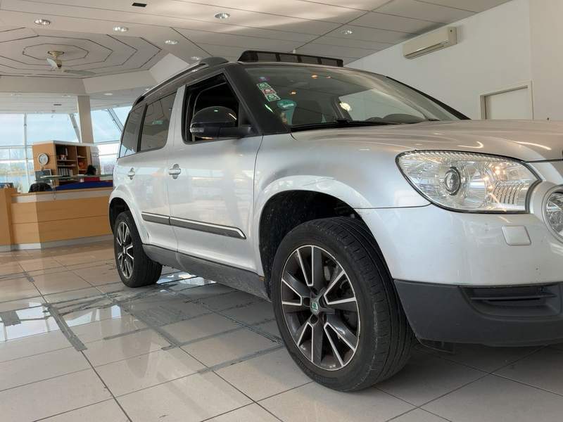 Skoda YETI 2.0TDi 140CP 4x4 - rate, leasing - 2013 - 8.490 EUR - imagine 8