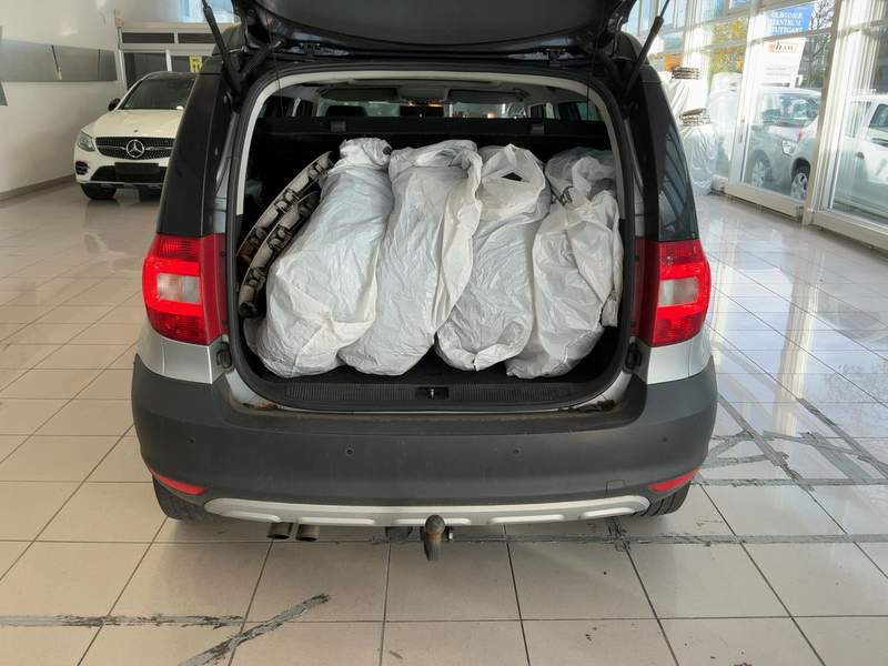 Skoda YETI 2.0TDi 140CP 4x4 - rate, leasing - 2013 - 8.490 EUR - imagine 11